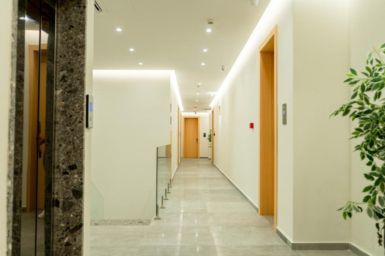 Hotel Patio Vlore Exterior photo