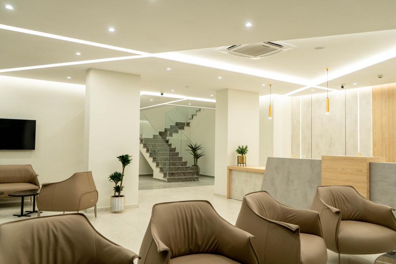 Hotel Patio Vlore Exterior photo